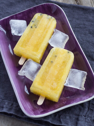 Ananas- och passionsfruktpaletas