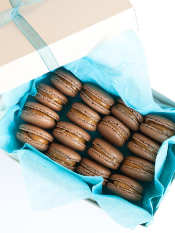 Chokladmacarons med Dulce de Leche och flingsalt