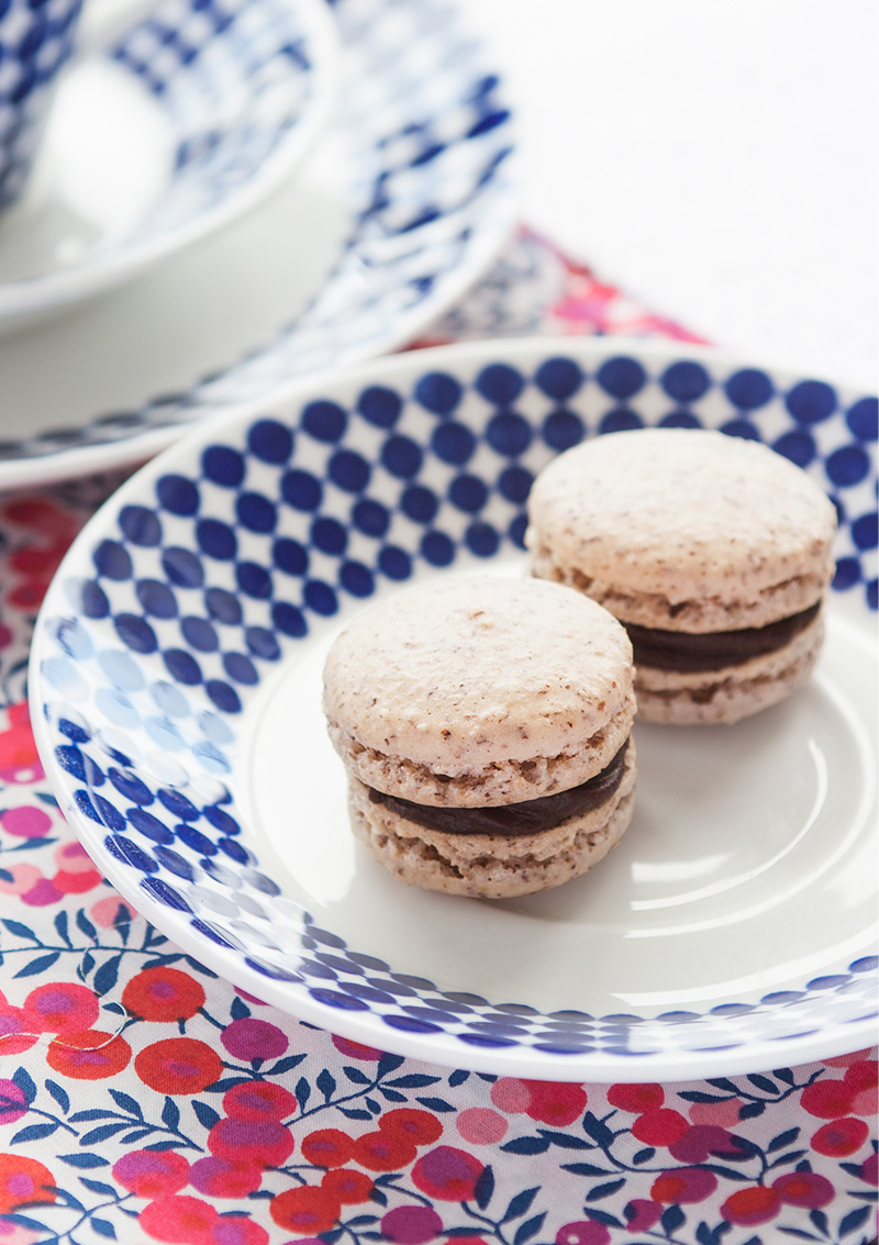 Hasselnötsmacarons med chokladtryffel