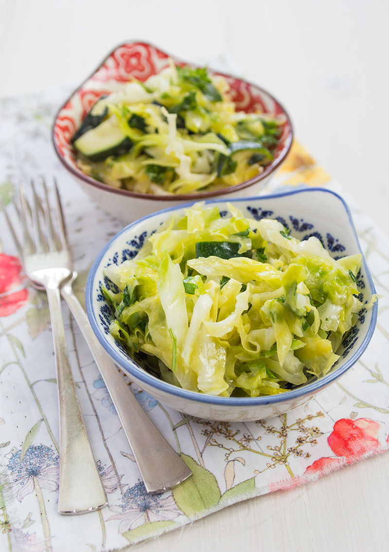 Honungsmarinerad kålsallad
