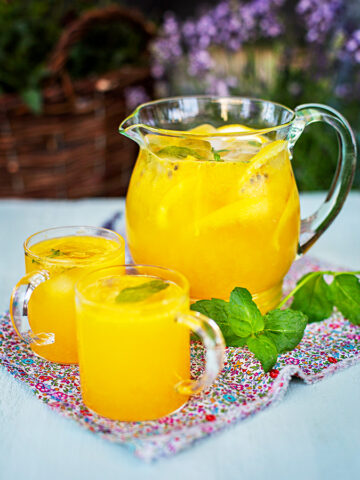 Apelsin och passionsfruktsbål