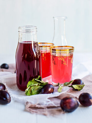 Plommonsaft med vanilj och stjärnanis